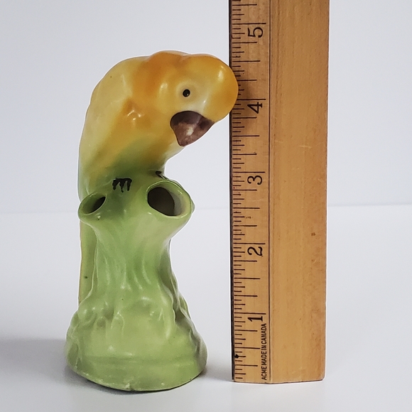 Vintage Parrot Bird on Tree Stump Vase - Picture 6 of 7